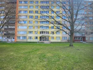 Pronájem bytu 1+kk, Praha - Prosek, Veltruská, 36 m2