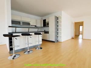 Pronájem bytu 3+kk, Praha - Modřany, U Domu služeb, 223 m2