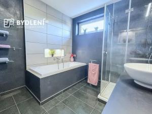 Prodej rodinného domu, Dubí, Na Barborce, 147 m2