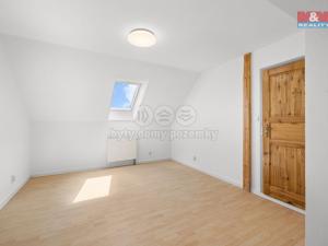 Prodej rodinného domu, Knovíz, 87 m2