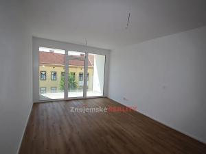 Pronájem bytu 1+kk, Znojmo, Jarošova, 29 m2