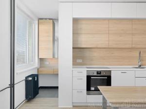 Pronájem bytu 1+kk, Praha - Záběhlice, Topolová, 31 m2