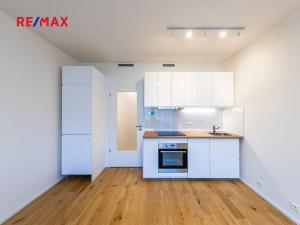 Pronájem bytu 1+kk, Praha - Strašnice, Ramonova, 34 m2