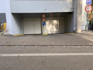 Pronájem garážového stání, Brno, Purkyňova, 14 m2