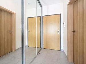 Pronájem bytu 1+kk, Praha - Liboc, Evropská, 33 m2