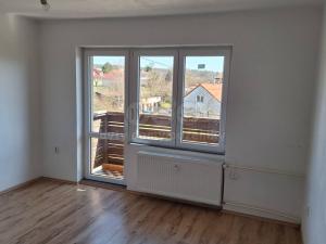 Pronájem bytu 3+1, Lnáře, 75 m2