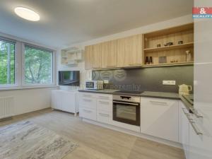 Prodej bytu 3+kk, Plzeň - Skvrňany, Macháčkova, 51 m2