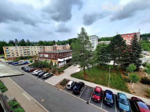 Prodej bytu 3+1, Hostinné, Sídliště, 71 m2