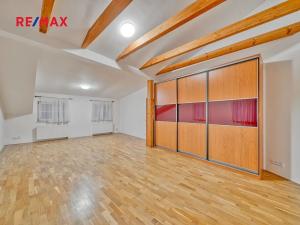 Pronájem bytu 2+kk, Poděbrady, Riegrovo náměstí, 99 m2