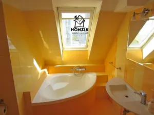 Pronájem bytu 2+kk, Praha - Kunratice, Hornomlýnská, 57 m2