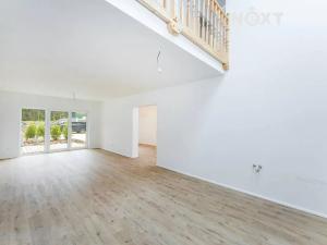 Prodej bytu 3+kk, Všestary, Strančická, 111 m2