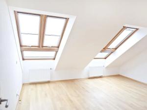 Pronájem bytu 3+1, Praha - Smíchov, Štefánikova, 128 m2