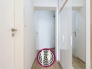Pronájem bytu 1+kk, Praha - Hostivař, Hornoměcholupská, 22 m2