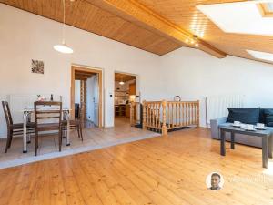 Prodej rodinného domu, Lázně Bělohrad, Třetí strana, 240 m2