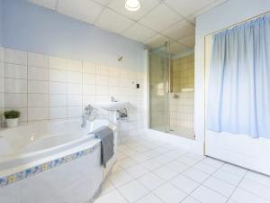 Prodej rodinného domu, Lázně Bělohrad, Třetí strana, 240 m2