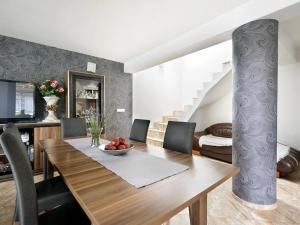 Prodej rodinného domu, Květnice, V Zelených, 300 m2