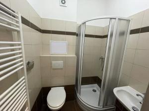 Prodej bytu 2+kk, Milovice, Slepá, 52 m2