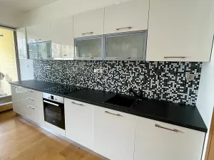 Pronájem bytu 2+kk, Praha - Smíchov, U Okrouhlíku, 49 m2