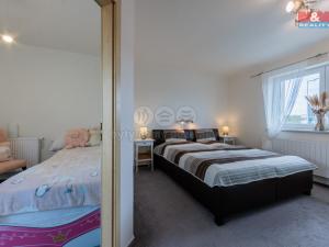 Prodej rodinného domu, Karlovy Vary - Bohatice, Na Stezce, 182 m2