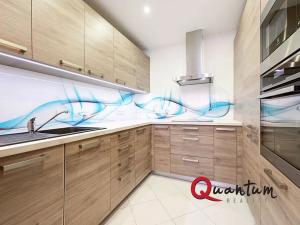 Prodej bytu 2+kk, Praha - Horní Měcholupy, Modenská, 59 m2