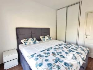 Prodej bytu 2+kk, Dobrá Voda, Černá Hora, 34 m2