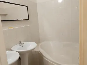 Pronájem bytu 2+1, Milovice, 60 m2