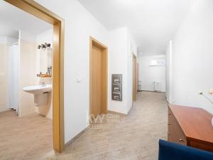 Prodej bytu 2+kk, Praha - Modřany, Pískařská, 79 m2