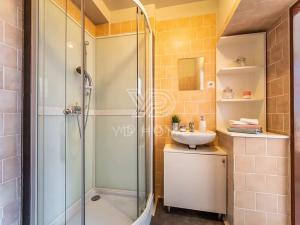 Prodej vily, Cvikov, 1300 m2