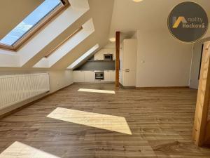 Prodej bytu 2+kk, Praha - Libeň, Zenklova, 83 m2