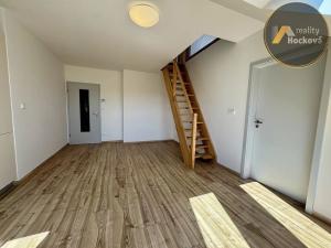 Prodej bytu 2+kk, Praha - Libeň, Zenklova, 83 m2