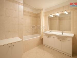 Pronájem bytu 3+1, Praha - Podolí, Kubištova, 93 m2