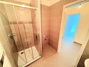 Pronájem bytu 1+kk, Praha - Dolní Měcholupy, Kardausova, 36 m2