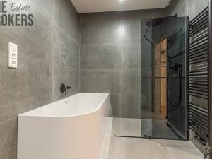 Prodej bytu 3+kk, Praha - Karlín, Pernerova, 105 m2