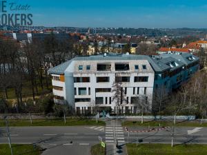 Prodej bytu 4+1, Praha - Bubeneč, Pod kaštany, 180 m2