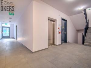 Prodej bytu 3+kk, Praha - Vysočany, Spojovací, 55 m2