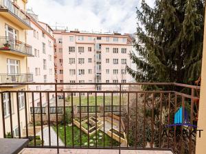 Pronájem bytu 2+kk, Praha - Bubeneč, Jugoslávských partyzánů, 60 m2