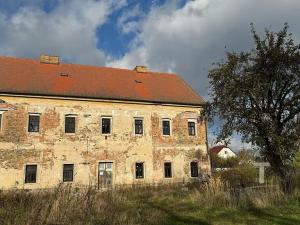 Prodej činžovního domu, Žďárná, 700 m2