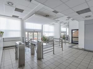 Pronájem kanceláře, Praha - Libeň, Na žertvách, 2000 m2