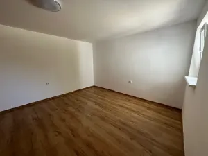 Pronájem bytu 2+kk, Káraný, 50 m2