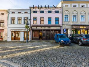 Prodej rodinného domu, Frýdek-Místek, Zámecké nám., 450 m2