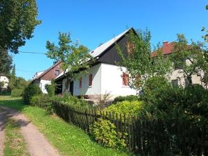 Prodej chalupy, Pecka, 300 m2