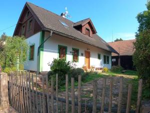 Prodej chalupy, Pecka, 300 m2