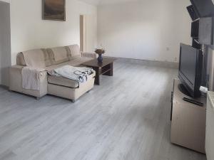 Prodej rodinného domu, Čachovice, Družstevní, 160 m2