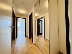 Pronájem bytu 2+kk, Praha - Smíchov, Šiklové, 58 m2