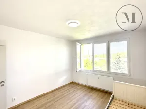 Pronájem bytu 2+1, Jindřichův Hradec, sídliště Vajgar, 55 m2