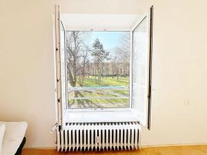 Prodej bytu 3+kk, Praha - Prosek, Letňanská, 77 m2