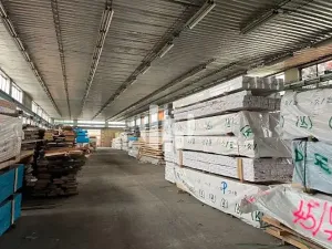 Pronájem skladu, Plzeň, Libušínská, 5000 m2