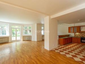 Pronájem bytu 4+1, Praha - Smíchov, 225 m2
