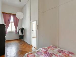 Pronájem bytu 3+1, Praha - Nové Město, Senovážné náměstí, 90 m2