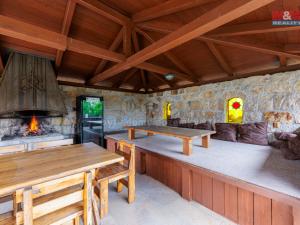 Prodej rodinného domu, Nová Role - Mezirolí, 221 m2